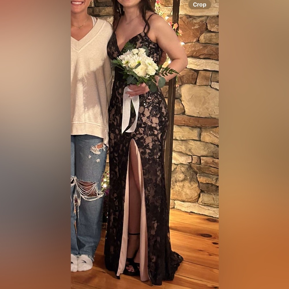 Worn once, perfect condition.feel free to make an offer trying to get rid of it!